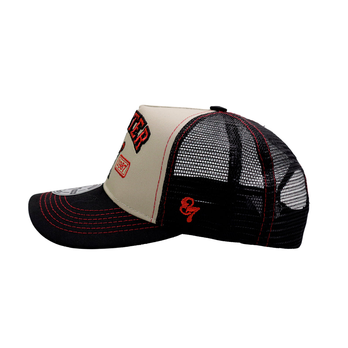 GORRA TRUCKER AJUSTABLE BEIGE CON NEGRO RABBIT FIGHTER