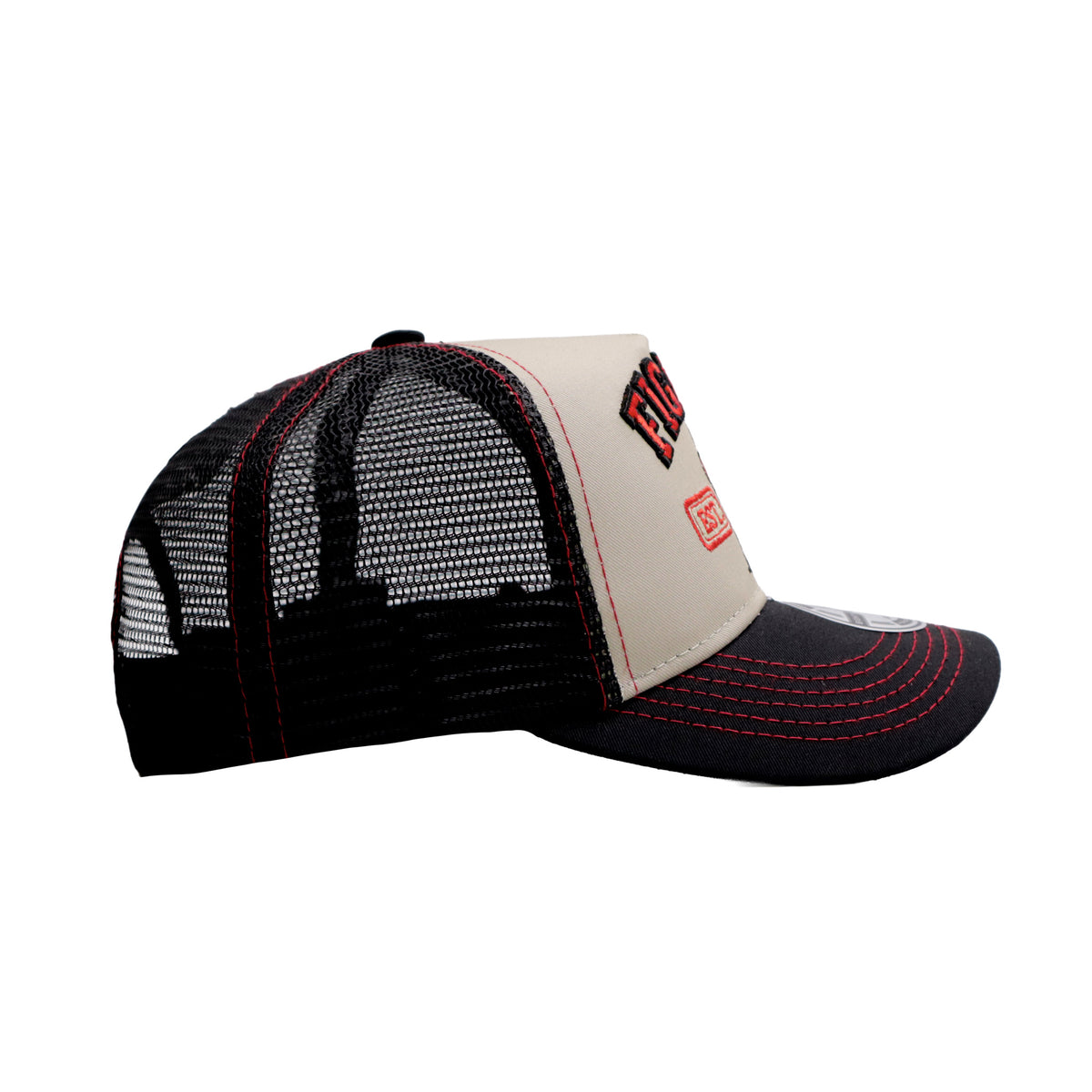 GORRA TRUCKER AJUSTABLE BEIGE CON NEGRO RABBIT FIGHTER