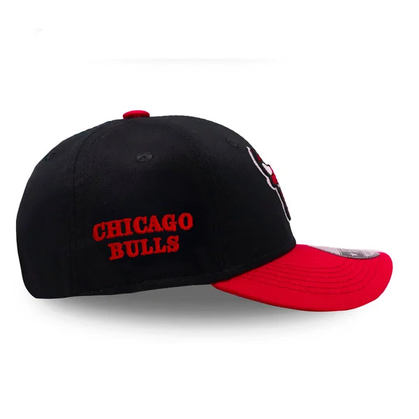 GORRA NIÑO BULLS NEGRO ROJO
