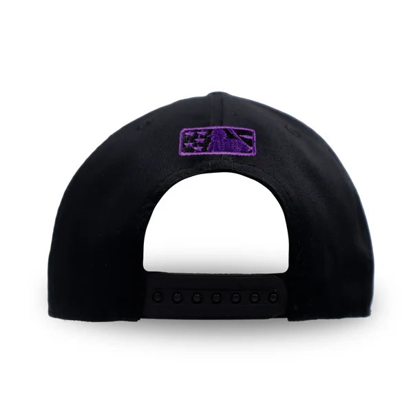 GORRA SOX NEGRO LOGO MORADO