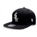GORRA PLANA SOX NEGRO LOGO BLANCO